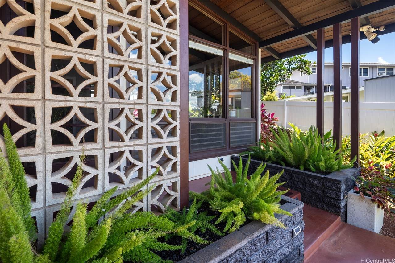 https://bt-photos.global.ssl.fastly.net/honolulu/1280_boomver_1_202608409-2.jpg