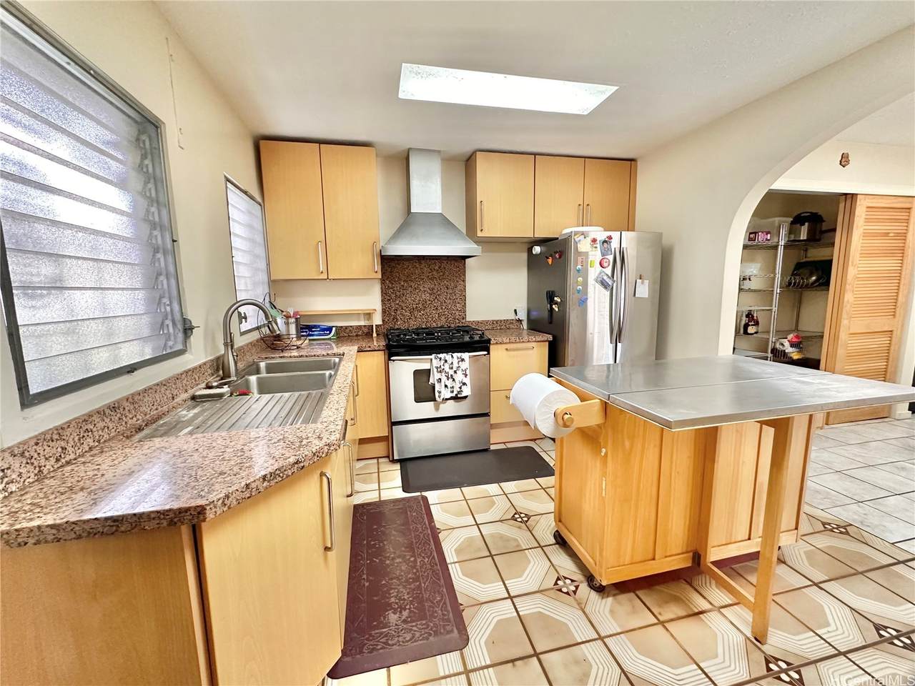 https://bt-photos.global.ssl.fastly.net/honolulu/1280_boomver_1_202608439-2.jpg