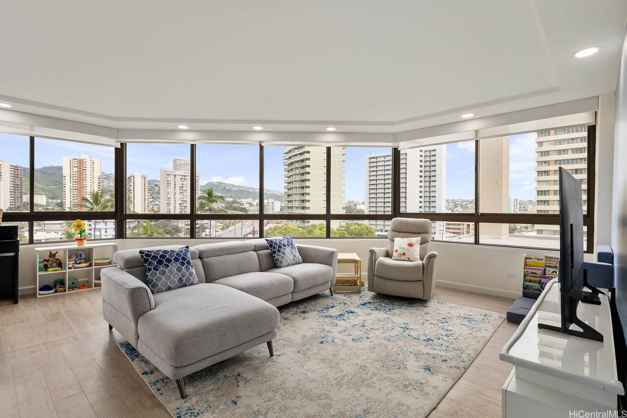 2499 Kapiolani Boulevard - Photo 1