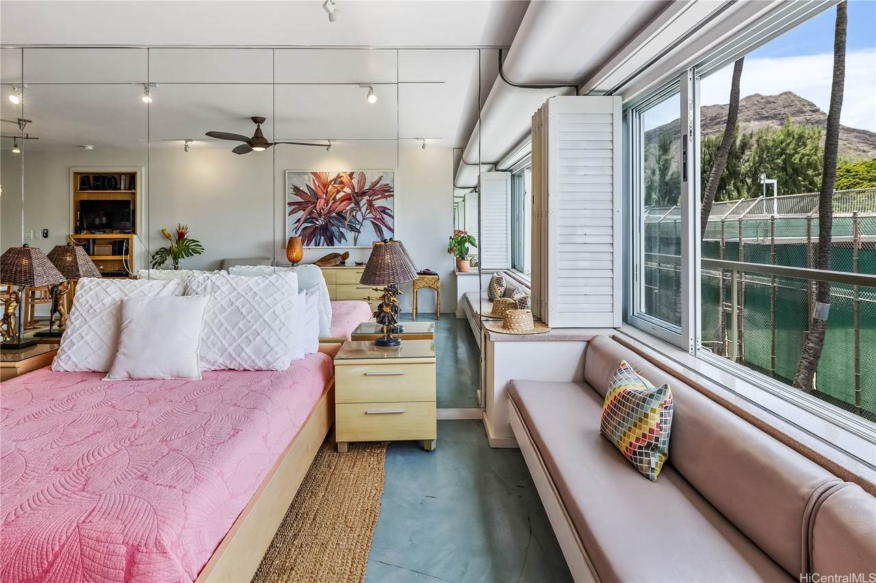 https://bt-photos.global.ssl.fastly.net/honolulu/1280_boomver_1_202608523-2.jpg
