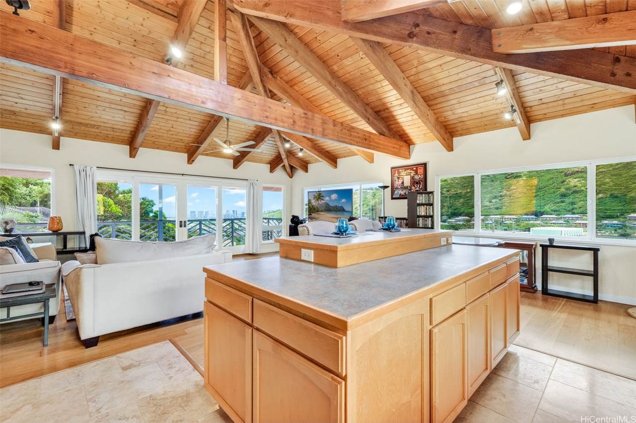 2047 10th Avenue - Photo 1