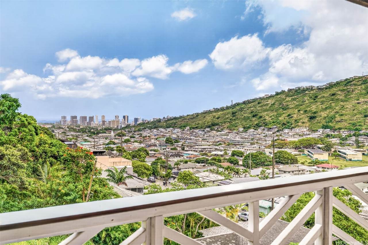 https://bt-photos.global.ssl.fastly.net/honolulu/1280_boomver_1_202608537-2.jpg