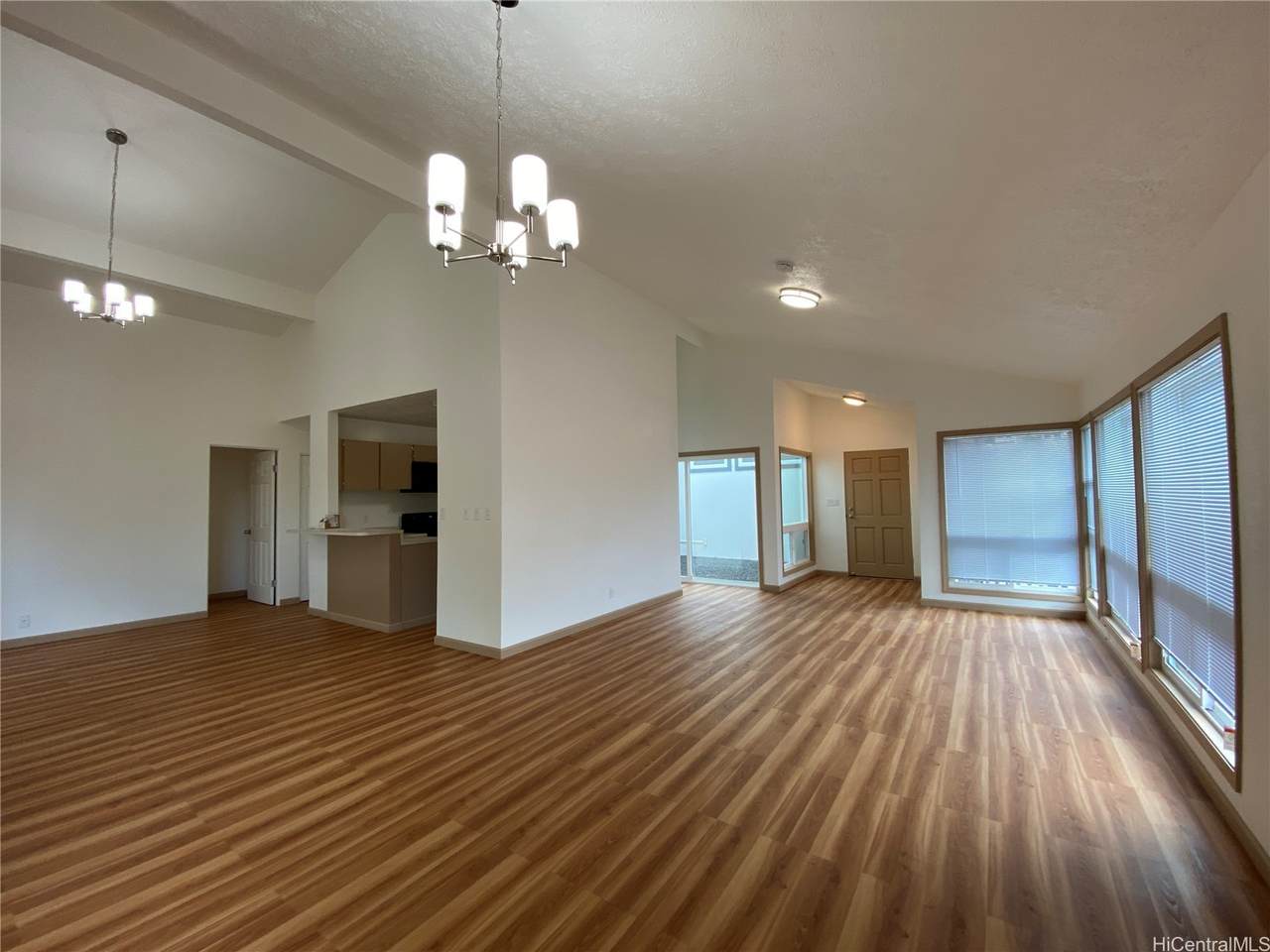https://bt-photos.global.ssl.fastly.net/honolulu/1280_boomver_1_202608661-2.jpg