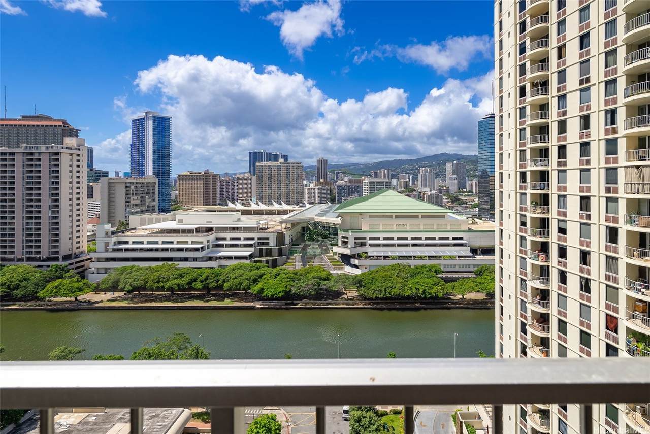https://bt-photos.global.ssl.fastly.net/honolulu/1280_boomver_1_202608711-2.jpg