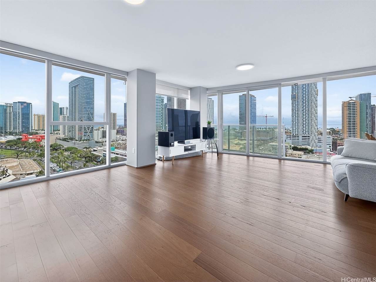 888 Kapiolani Boulevard - Photo 1
