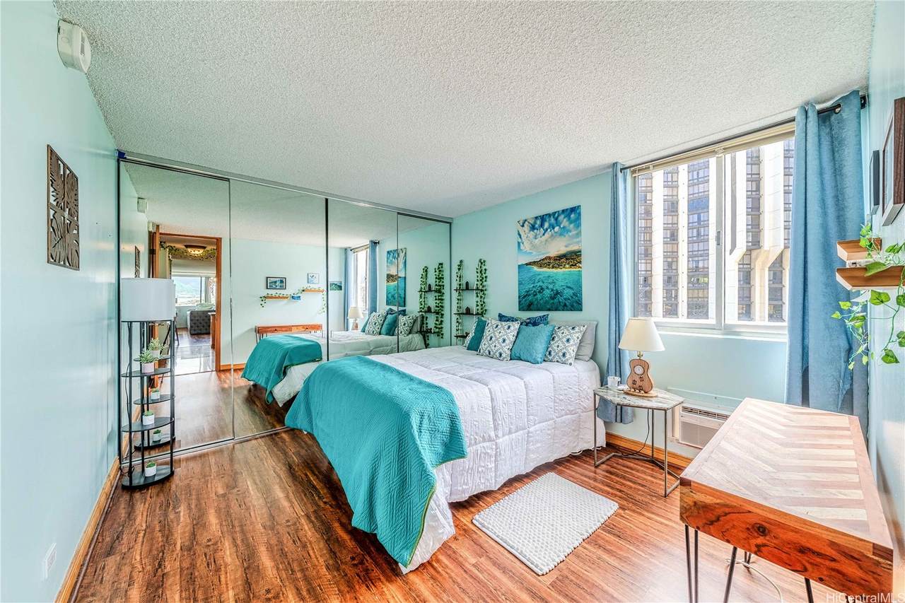 2611 Ala Wai Boulevard - Photo 1