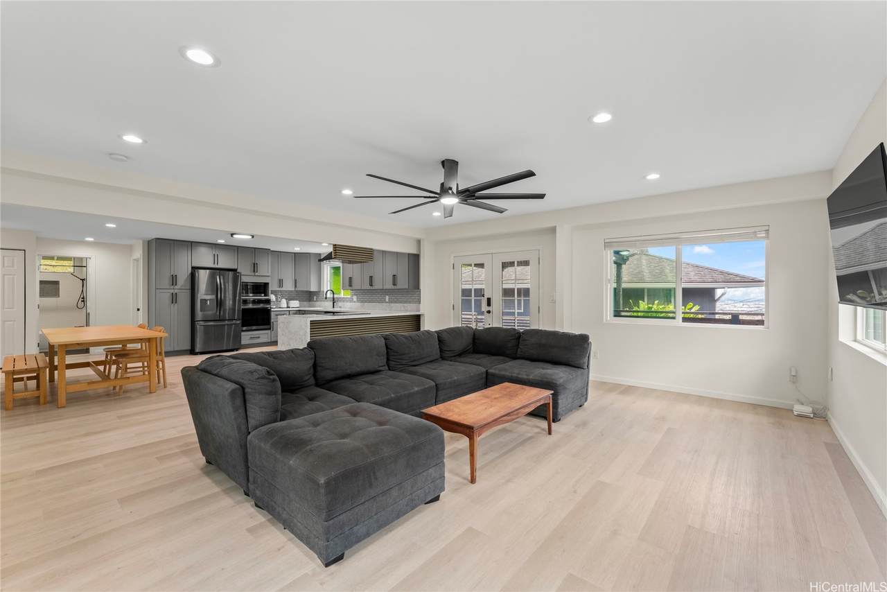 https://bt-photos.global.ssl.fastly.net/honolulu/1280_boomver_1_202608786-2.jpg