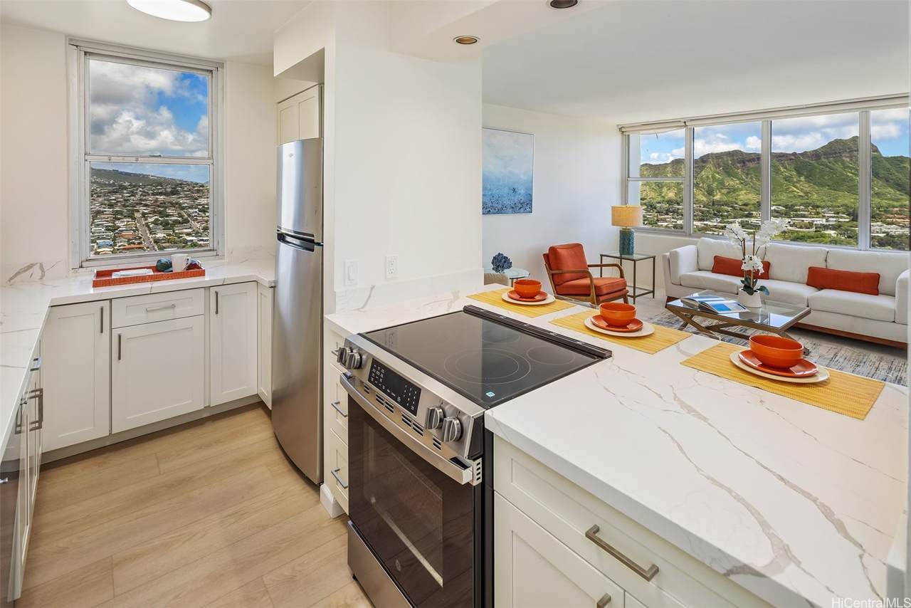 https://bt-photos.global.ssl.fastly.net/honolulu/1280_boomver_1_202608797-2.jpg