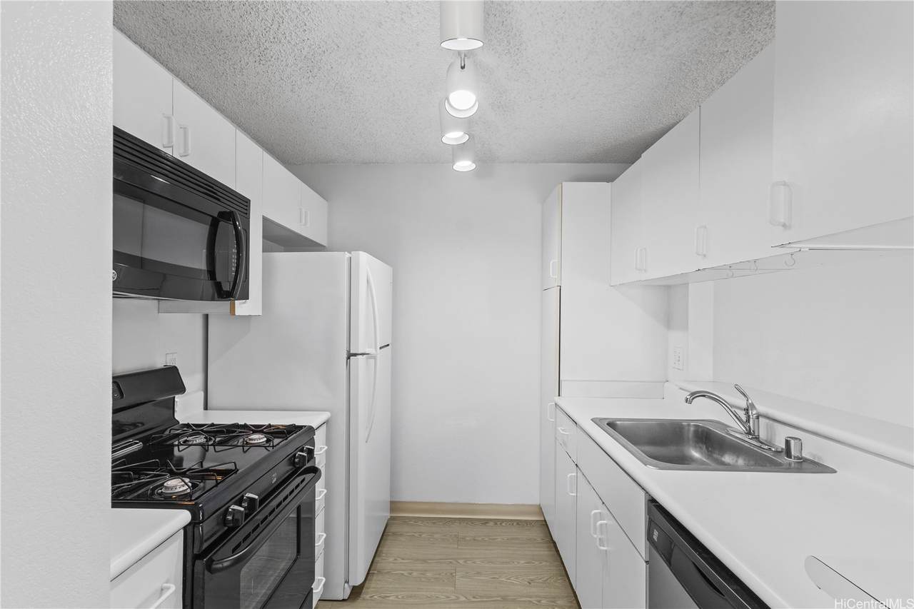https://bt-photos.global.ssl.fastly.net/honolulu/1280_boomver_1_202608837-2.jpg