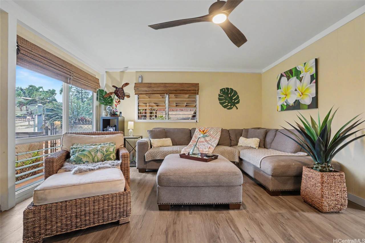 https://bt-photos.global.ssl.fastly.net/honolulu/1280_boomver_1_202608860-2.jpg