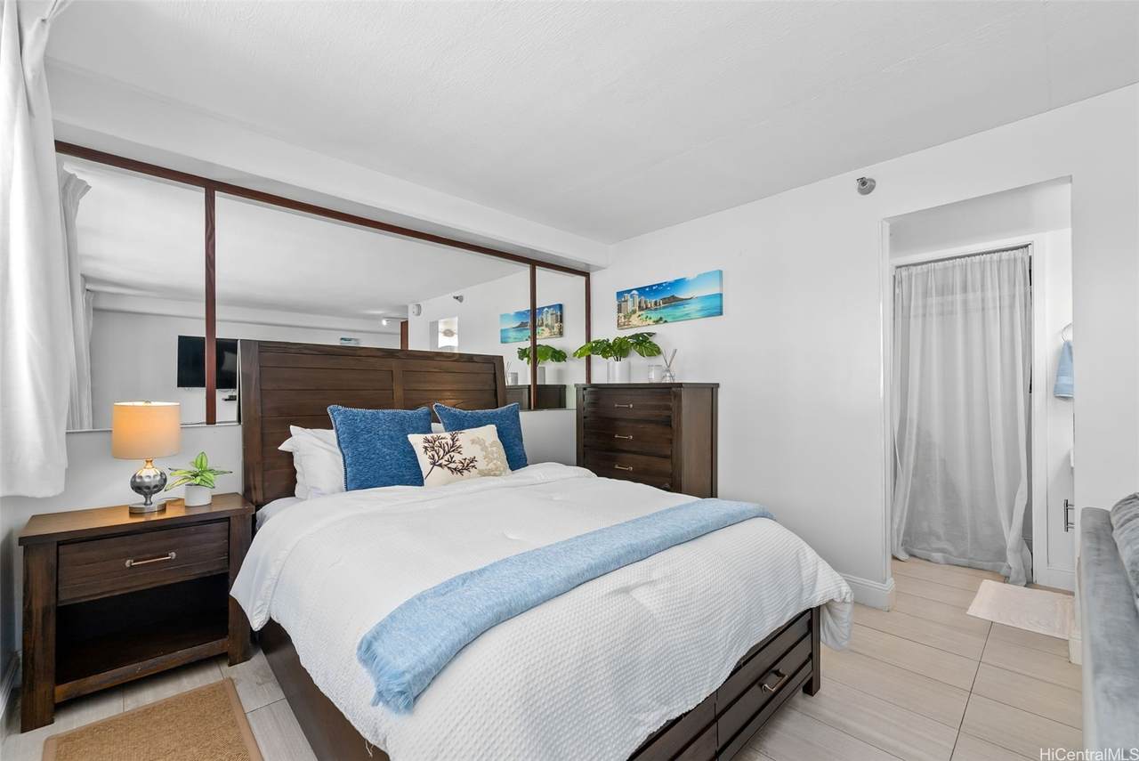 444 Kanekapolei Street - Photo 1