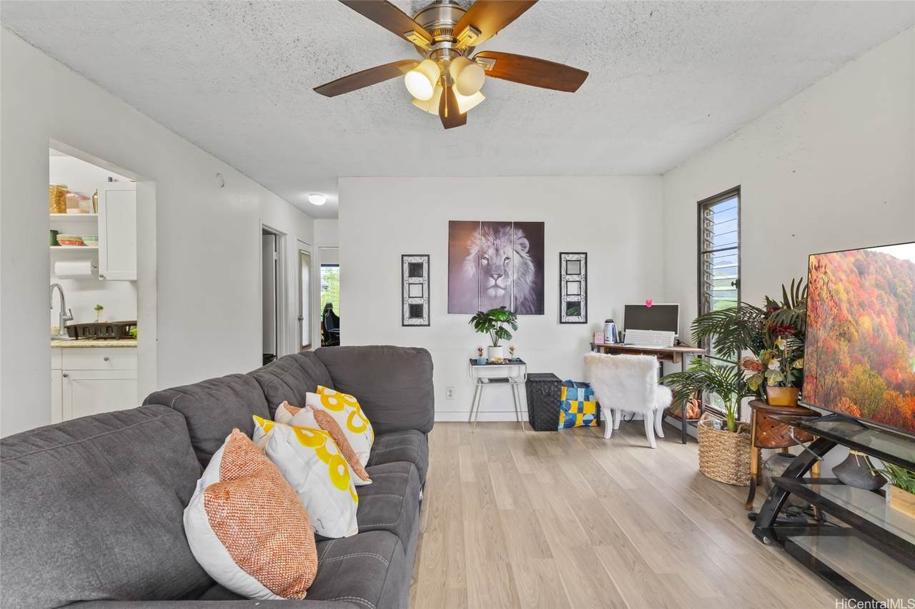 https://bt-photos.global.ssl.fastly.net/honolulu/1280_boomver_1_202609035-2.jpg
