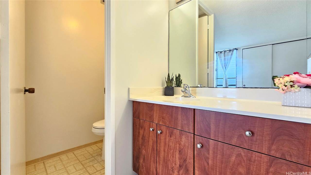 https://bt-photos.global.ssl.fastly.net/honolulu/1280_boomver_1_202609107-2.jpg
