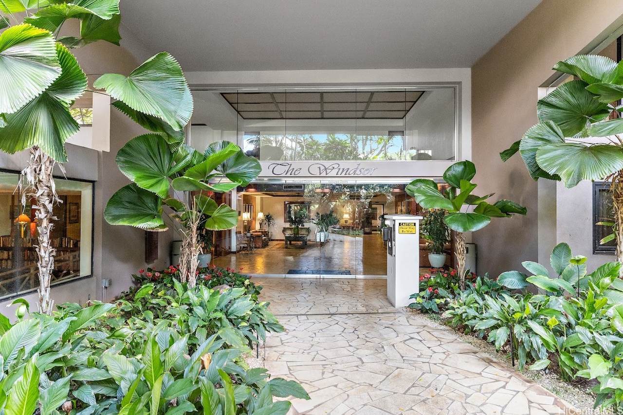 343 Hobron Lane - Photo 1