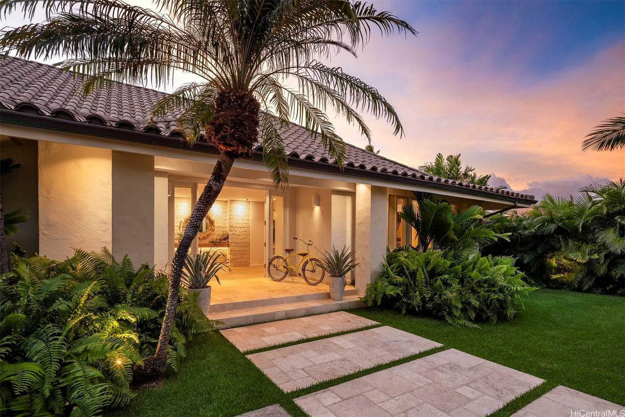 4670 Kahala Avenue - Photo 1