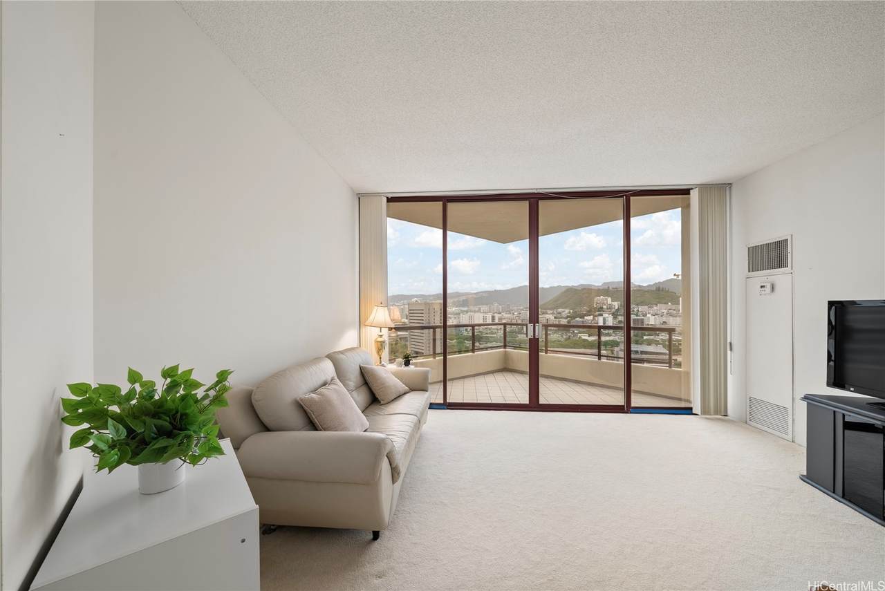 725 Kapiolani Boulevard - Photo 1