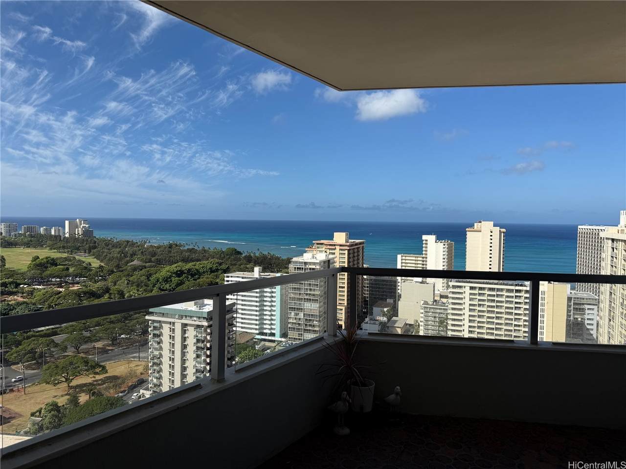 https://bt-photos.global.ssl.fastly.net/honolulu/orig_boomver_1_202609221-2.jpg