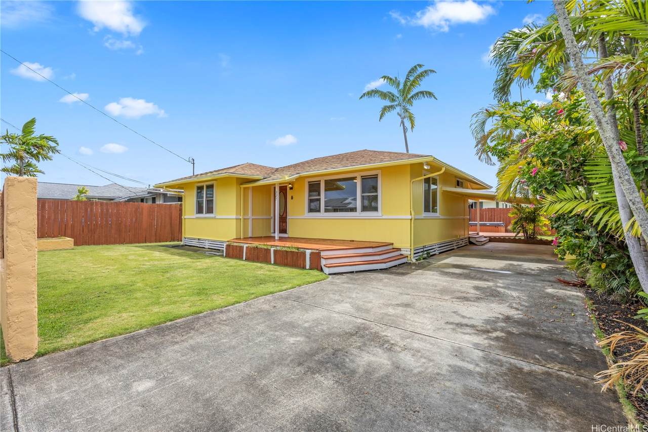 327 Manae Street - Photo 1