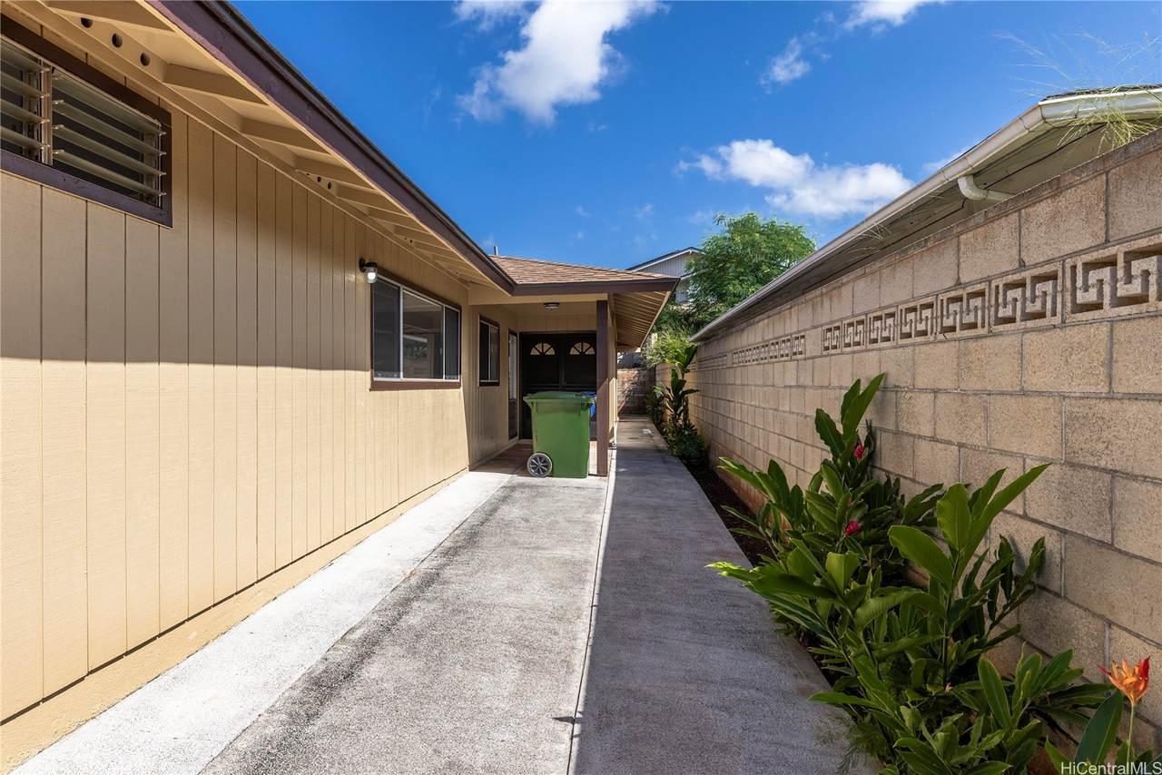 https://bt-photos.global.ssl.fastly.net/honolulu/1280_boomver_1_202609585-2.jpg