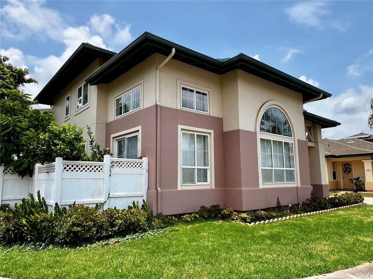 https://bt-photos.global.ssl.fastly.net/honolulu/1280_boomver_1_202609692-2.jpg