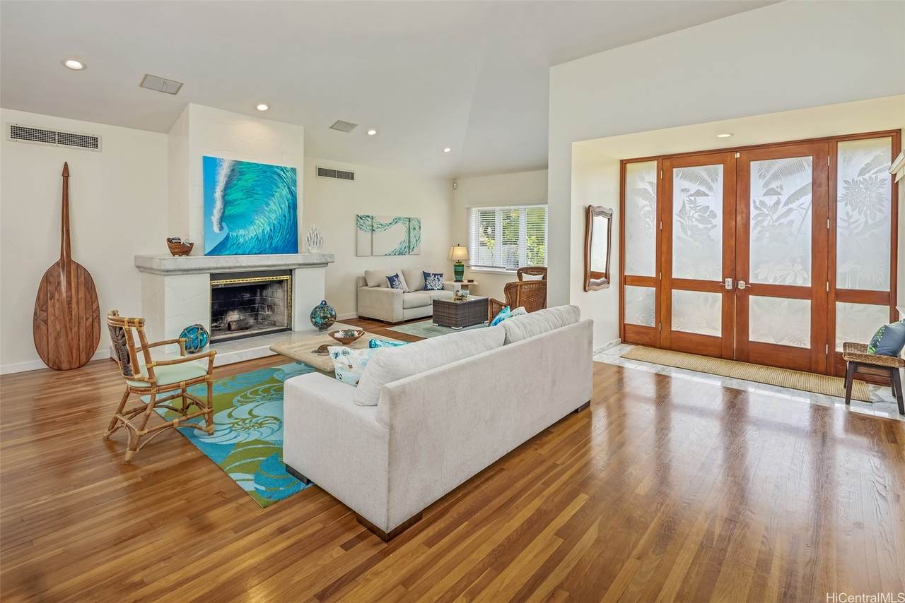 https://bt-photos.global.ssl.fastly.net/honolulu/1280_boomver_1_202609722-2.jpg