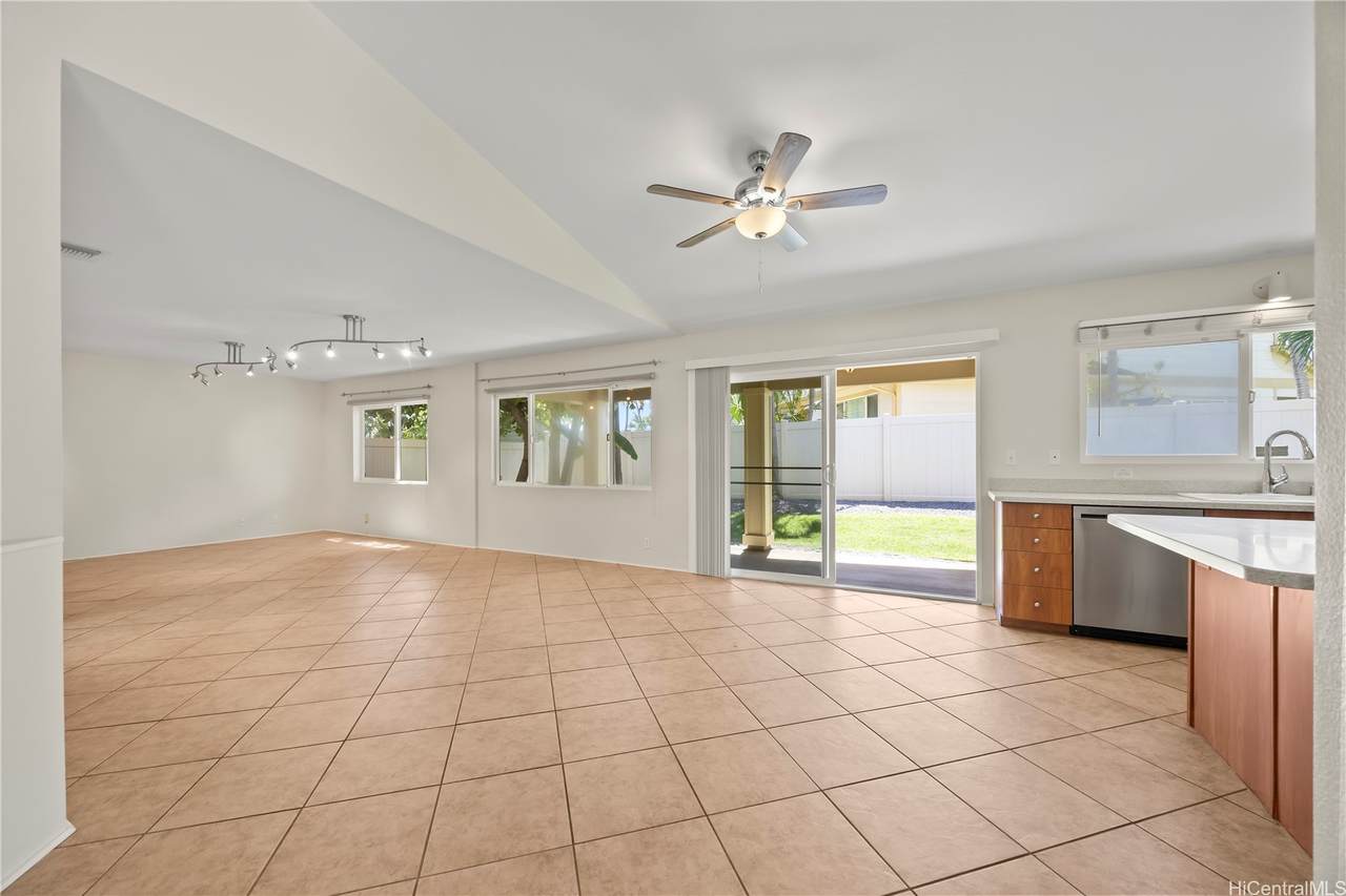 https://bt-photos.global.ssl.fastly.net/honolulu/1280_boomver_1_202609741-2.jpg