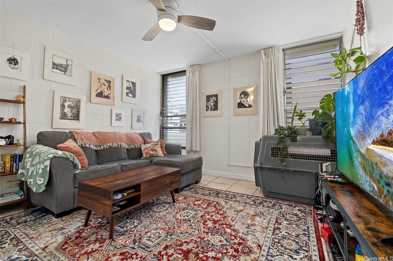 1440 Ward Avenue - Photo 1