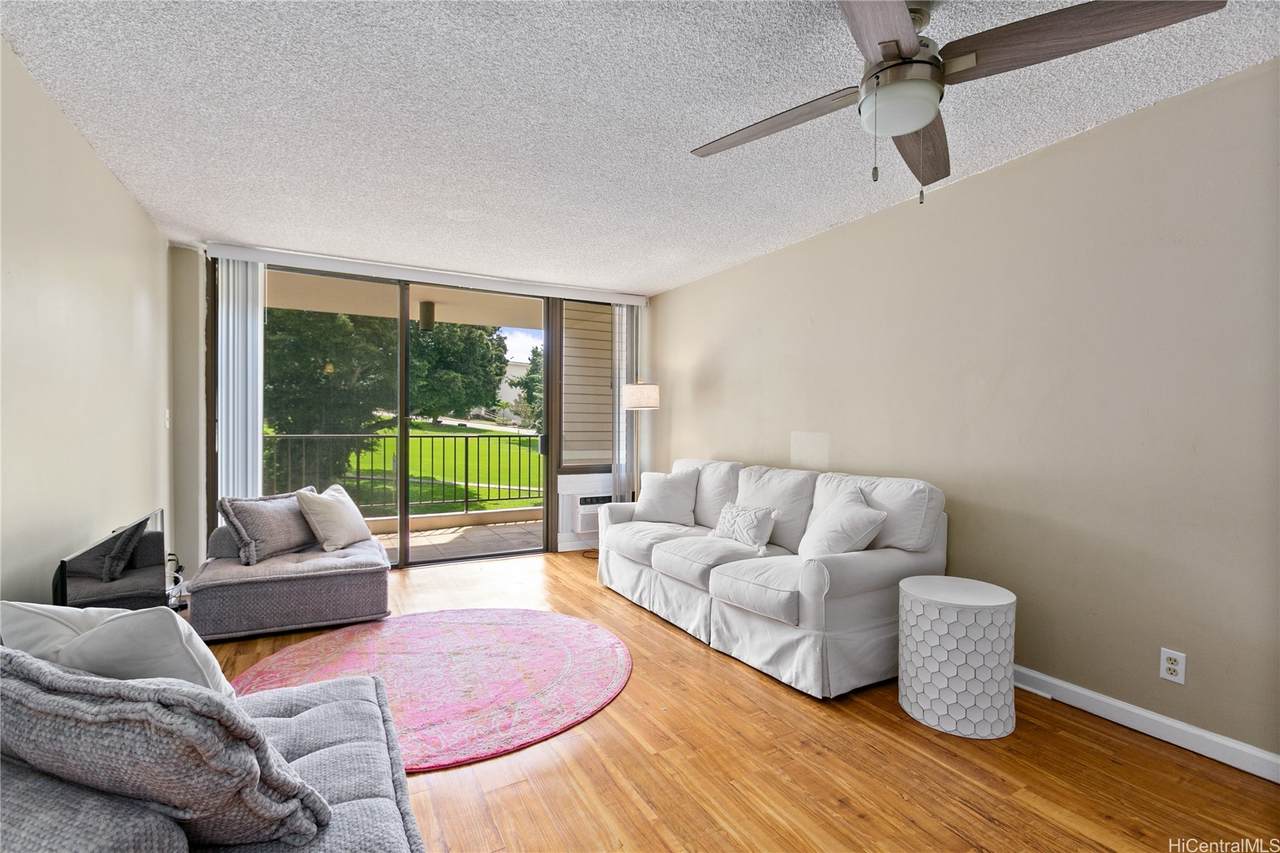 3138 Waialae Avenue - Photo 1