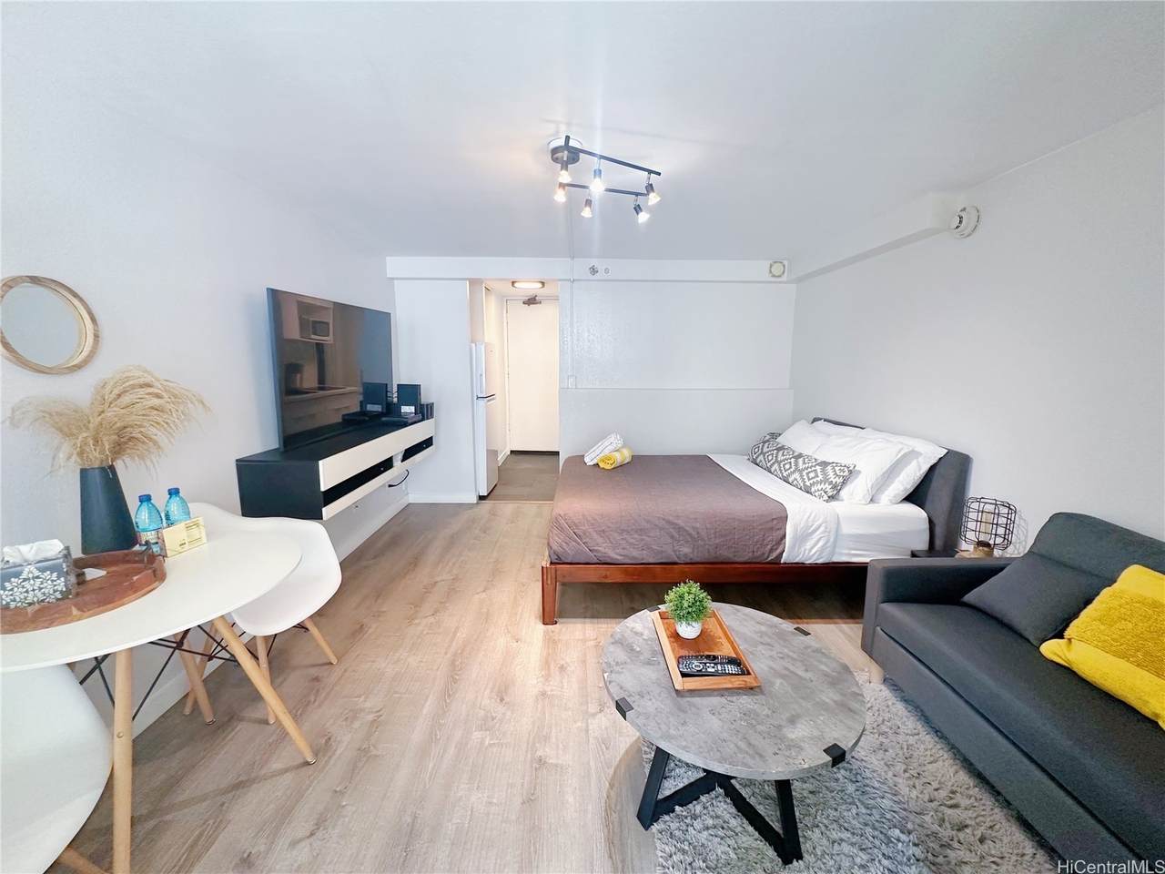 445 Seaside Avenue - Photo 1