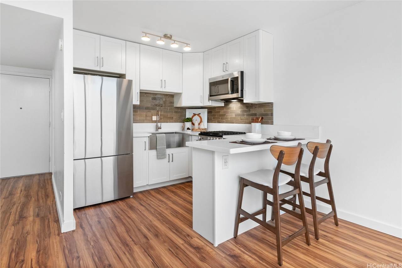 620 Sheridan Street - Photo 1