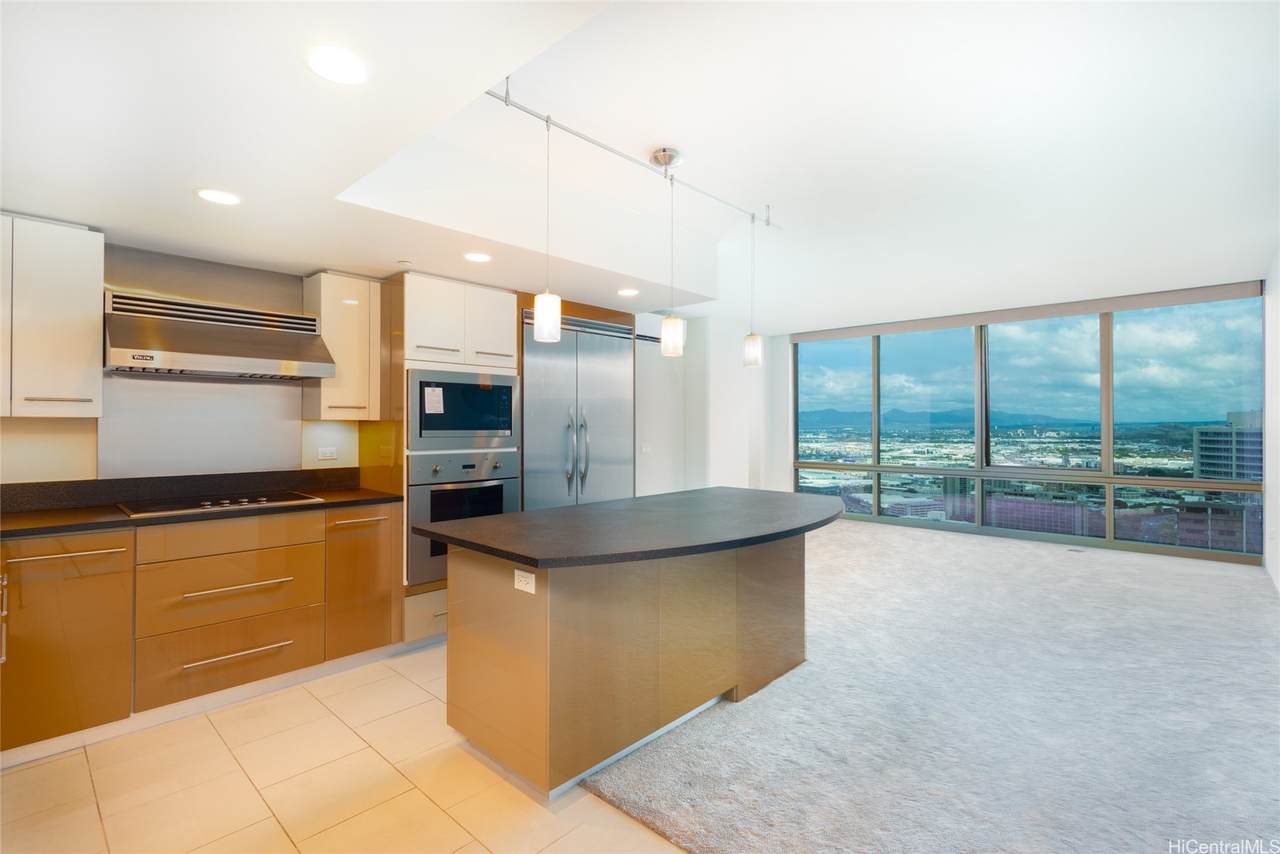 1200 Queen Emma Street - Photo 1