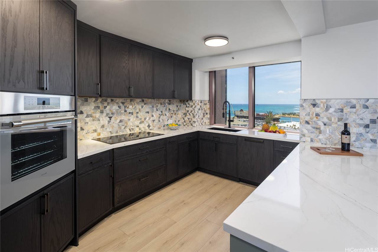 https://bt-photos.global.ssl.fastly.net/honolulu/1280_boomver_1_202610077-2.jpg
