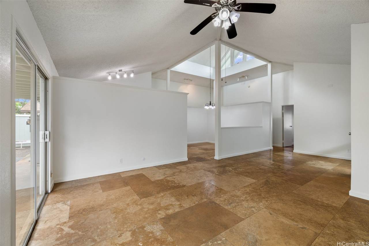 https://bt-photos.global.ssl.fastly.net/honolulu/1280_boomver_1_202610088-2.jpg