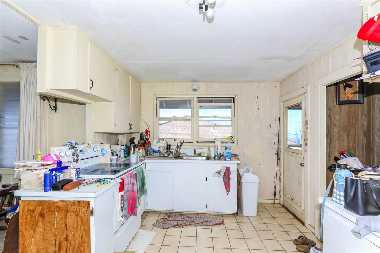 https://bt-photos.global.ssl.fastly.net/honolulu/1280_boomver_1_202610171-2.jpg