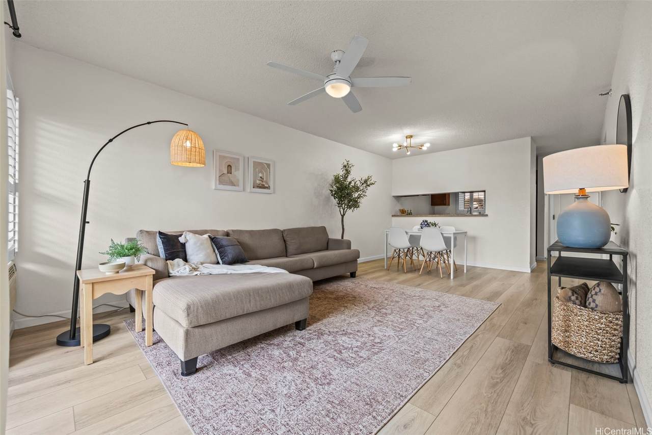 https://bt-photos.global.ssl.fastly.net/honolulu/1280_boomver_1_202610228-2.jpg