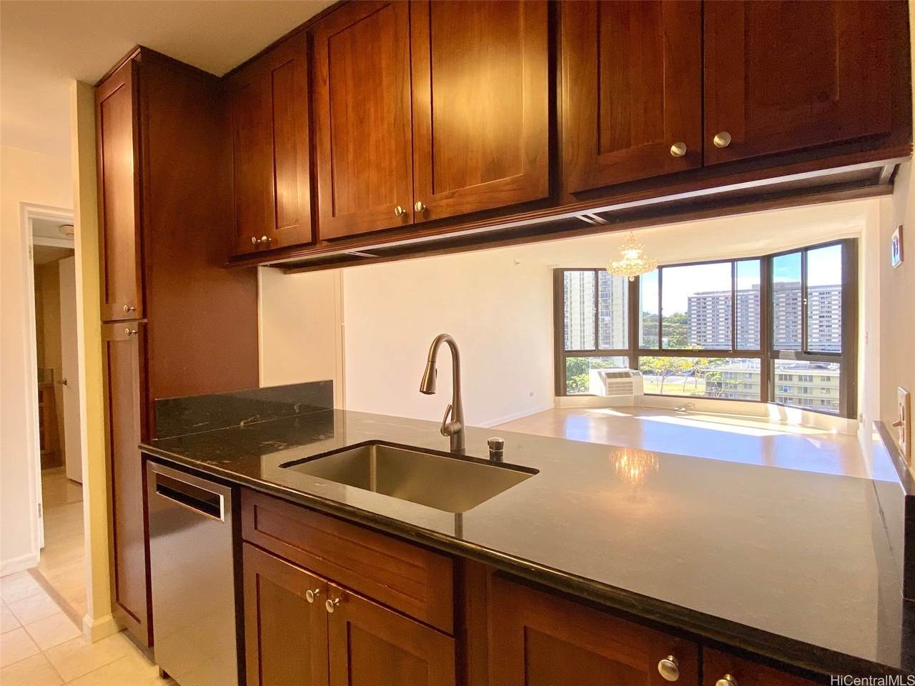 https://bt-photos.global.ssl.fastly.net/honolulu/1280_boomver_1_202610237-2.jpg