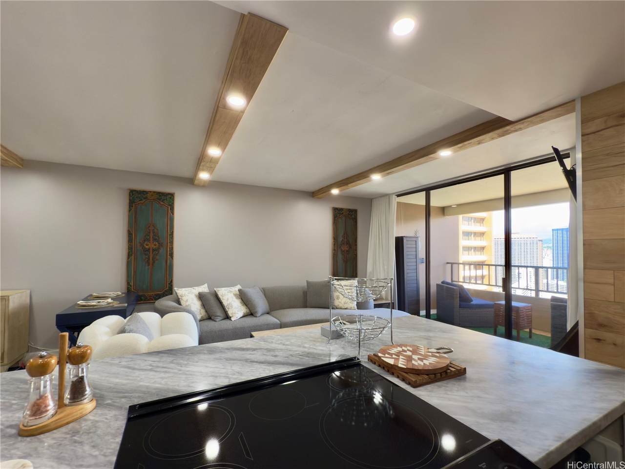 https://bt-photos.global.ssl.fastly.net/honolulu/1280_boomver_1_202610254-2.jpg