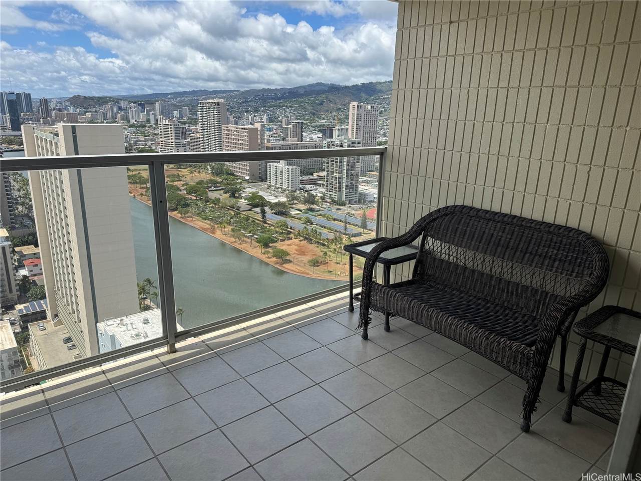 https://bt-photos.global.ssl.fastly.net/honolulu/orig_boomver_1_202610268-2.jpg