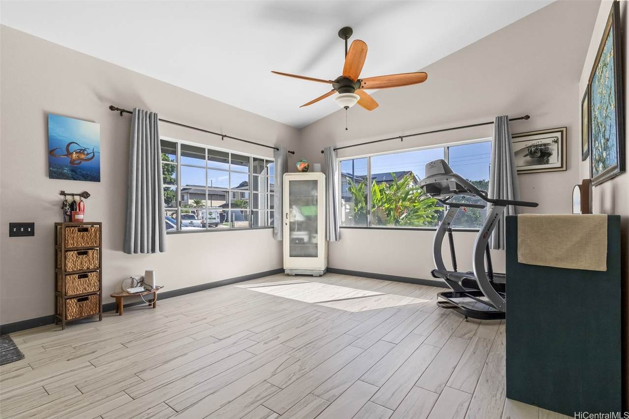 https://bt-photos.global.ssl.fastly.net/honolulu/1280_boomver_1_202610336-2.jpg