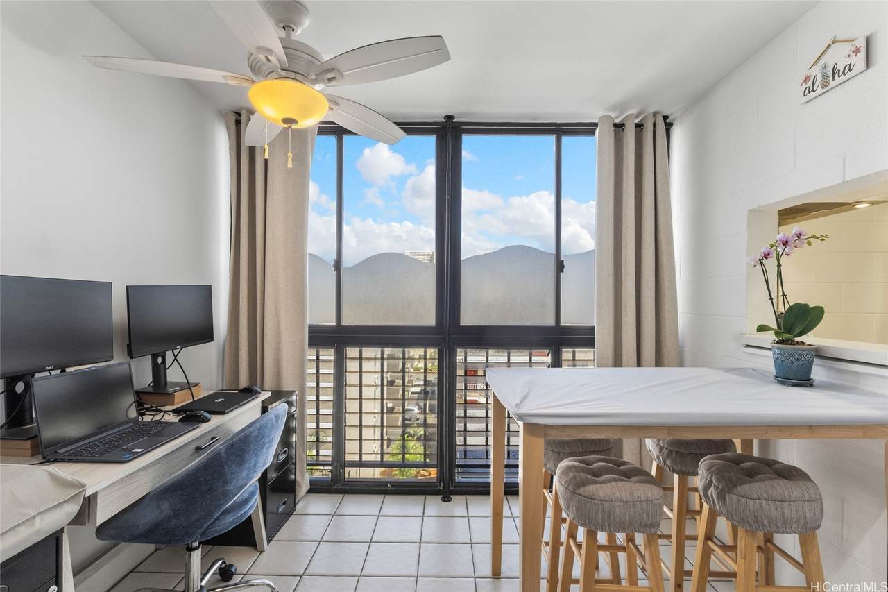 https://bt-photos.global.ssl.fastly.net/honolulu/1280_boomver_1_202610396-2.jpg