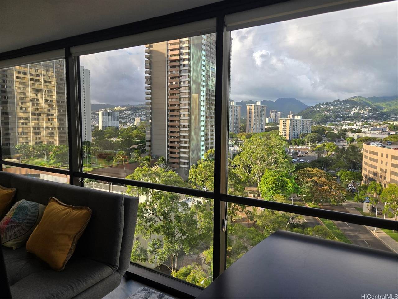 https://bt-photos.global.ssl.fastly.net/honolulu/1280_boomver_1_202610509-2.jpg