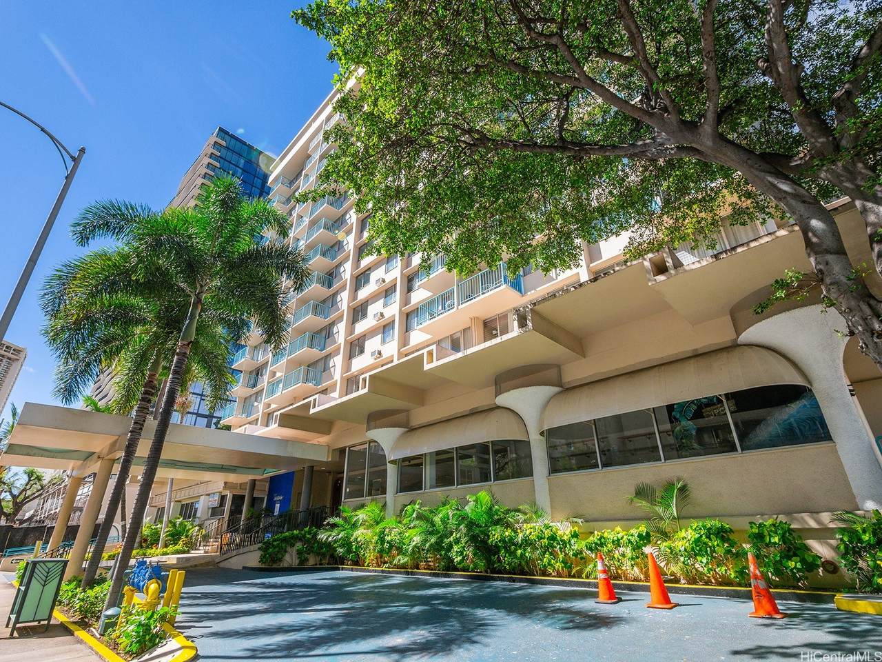 https://bt-photos.global.ssl.fastly.net/honolulu/1280_boomver_1_202610578-2.jpg