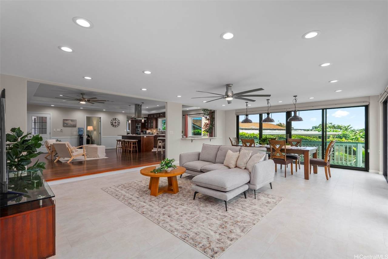 https://bt-photos.global.ssl.fastly.net/honolulu/1280_boomver_1_202610701-2.jpg