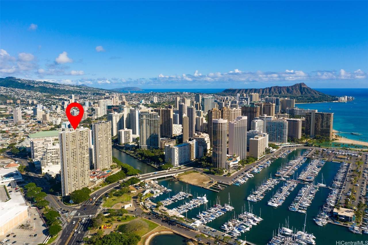 1600 Ala Moana Boulevard - Photo 1