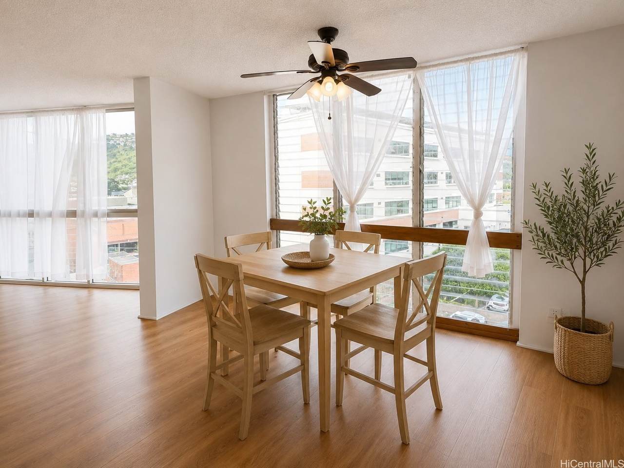 https://bt-photos.global.ssl.fastly.net/honolulu/1280_boomver_1_202610753-2.jpg