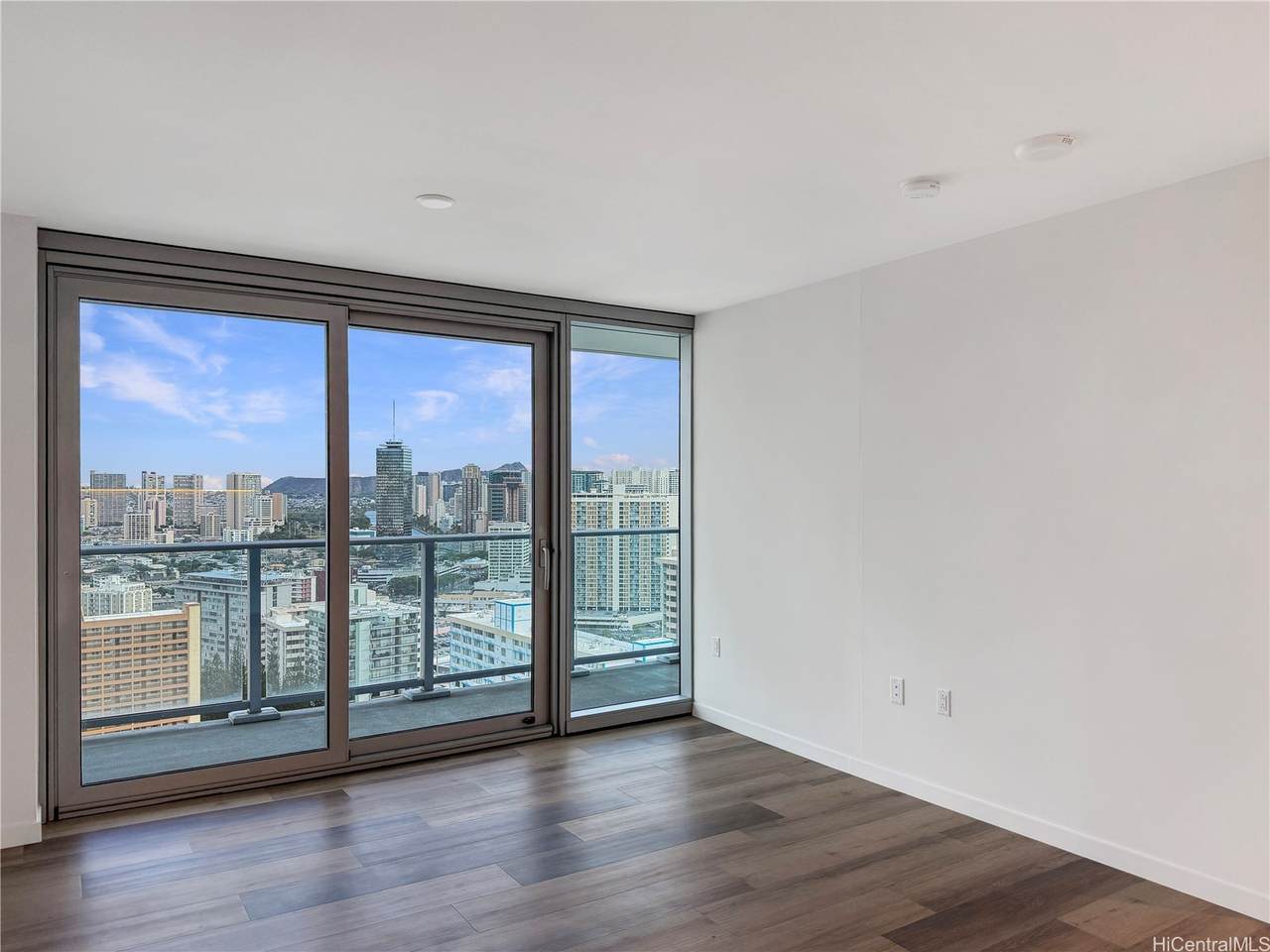 https://bt-photos.global.ssl.fastly.net/honolulu/1280_boomver_1_202610802-2.jpg