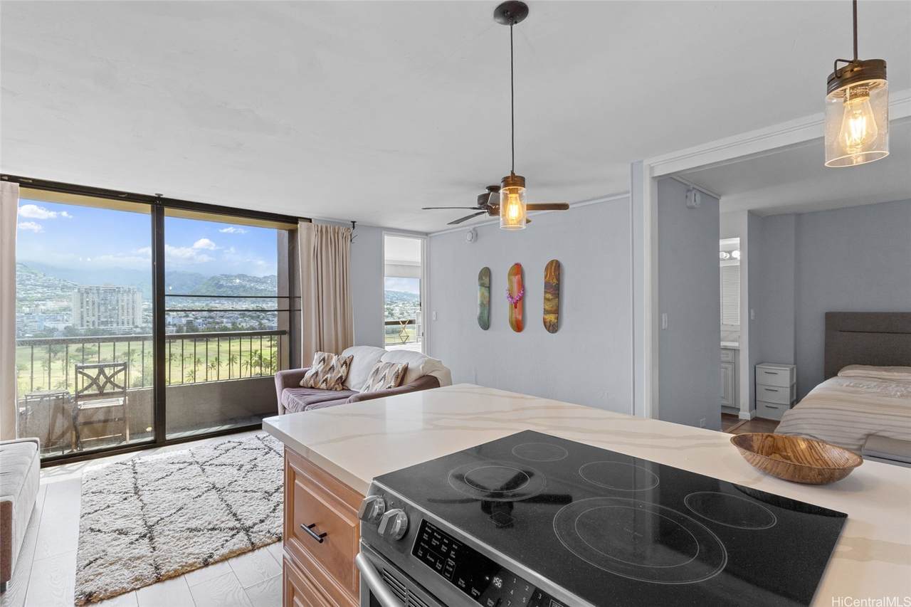 https://bt-photos.global.ssl.fastly.net/honolulu/1280_boomver_1_202610840-2.jpg