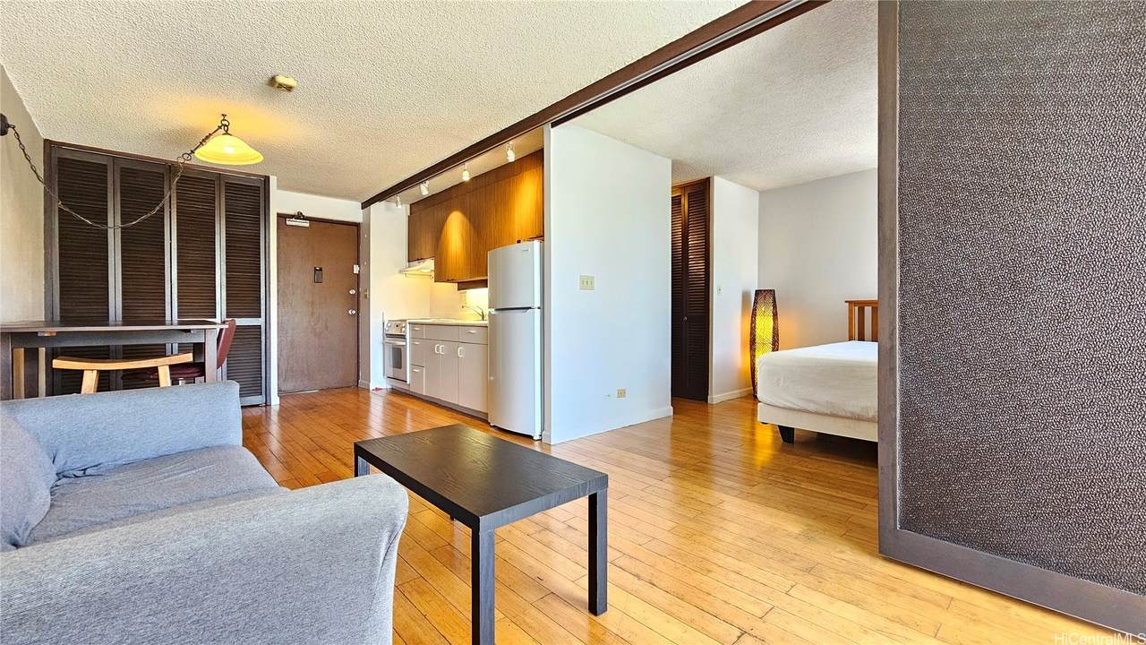 https://bt-photos.global.ssl.fastly.net/honolulu/1280_boomver_1_202610923-2.jpg