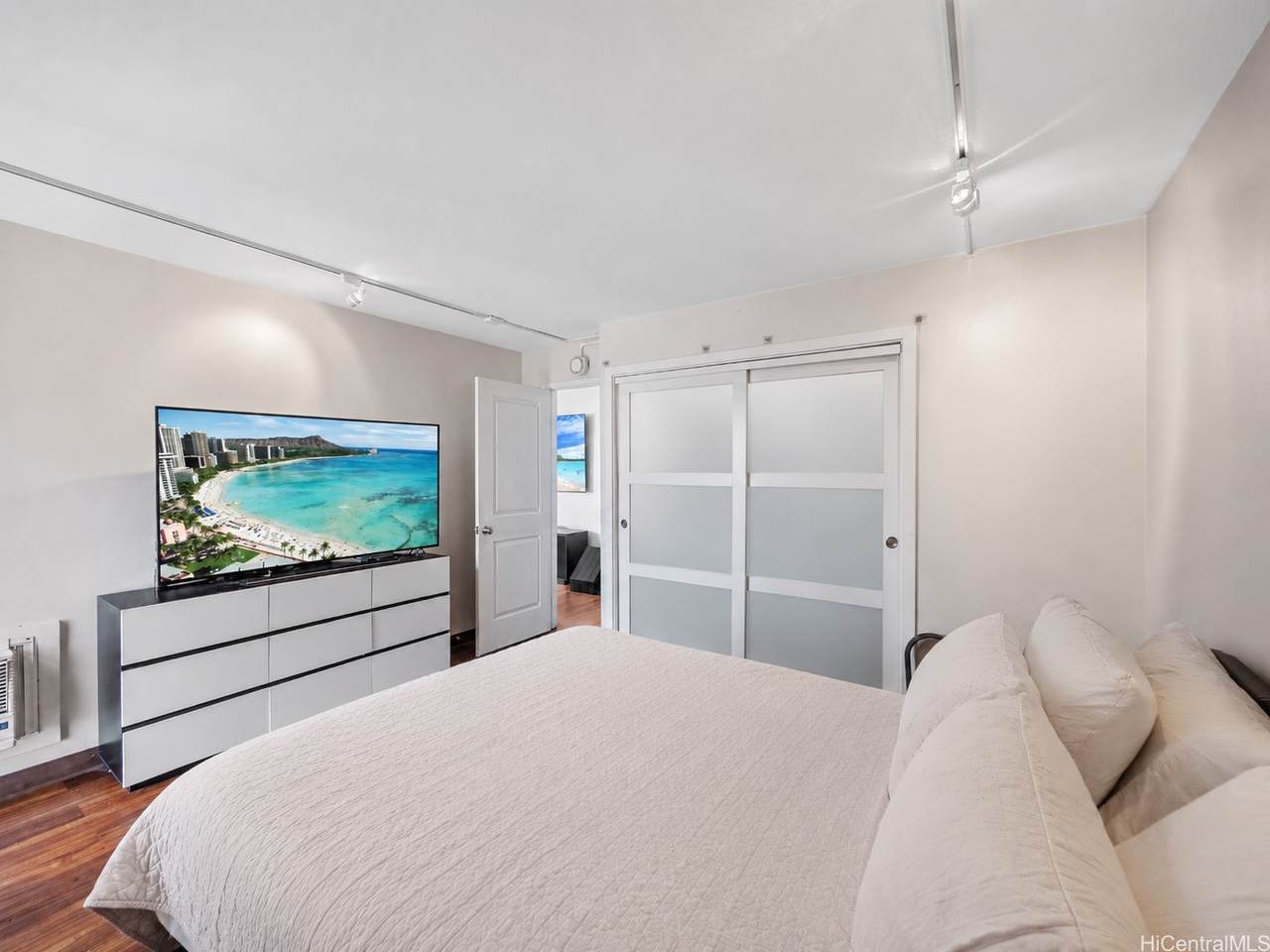 https://bt-photos.global.ssl.fastly.net/honolulu/1280_boomver_1_202611363-2.jpg