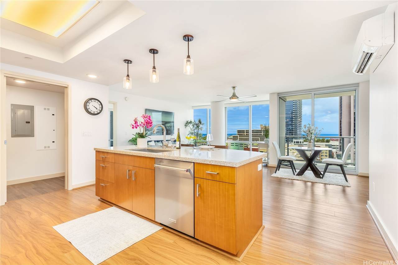 https://bt-photos.global.ssl.fastly.net/honolulu/1280_boomver_1_202611380-2.jpg